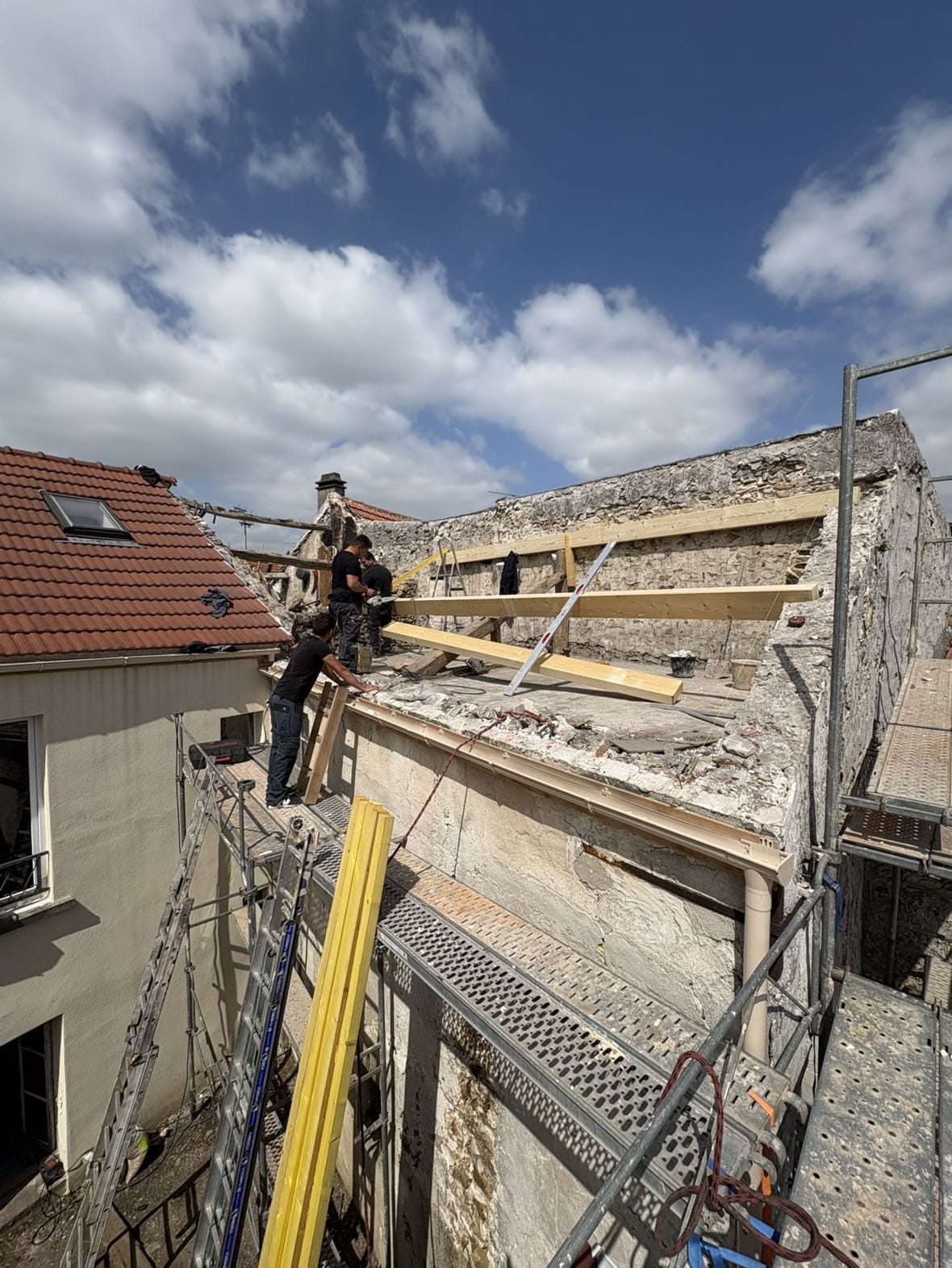 WhatsApp Image 2025-10-19 at 23.35.37 (2)