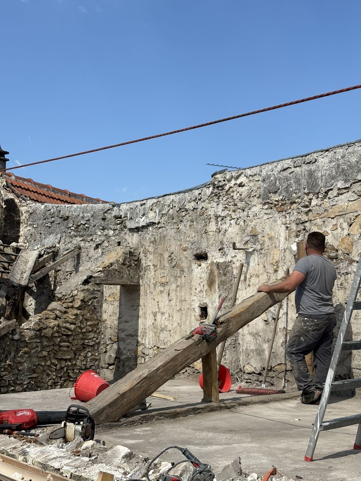 WhatsApp Image 2025-10-19 at 23.35.39 (1)