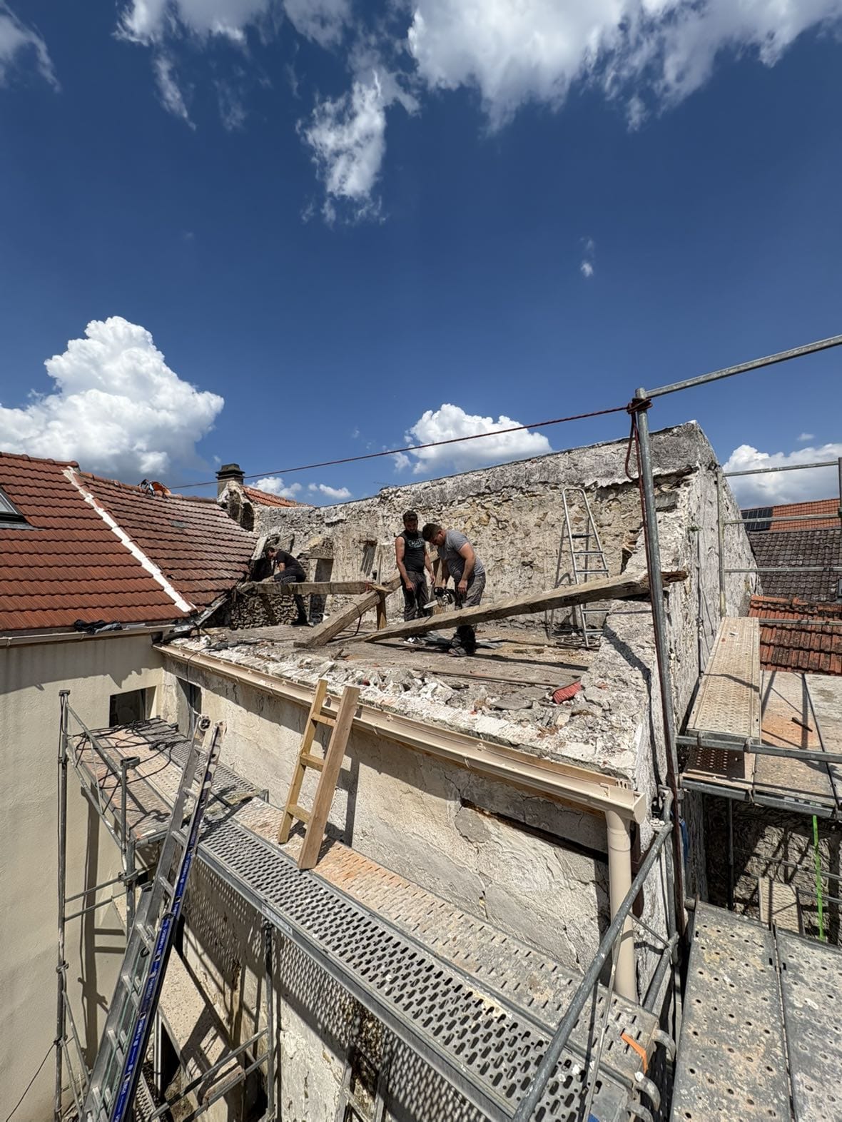 WhatsApp Image 2025-10-19 at 23.35.46 (4)