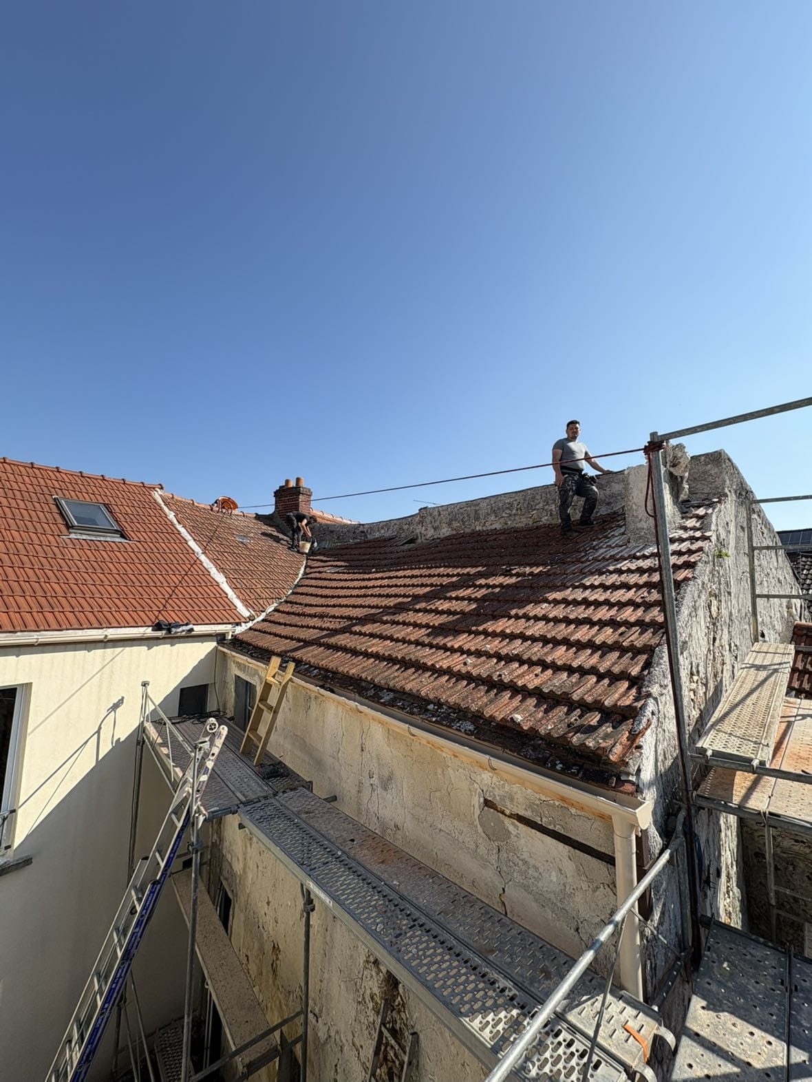 WhatsApp Image 2025-10-19 at 23.35.49 (1)