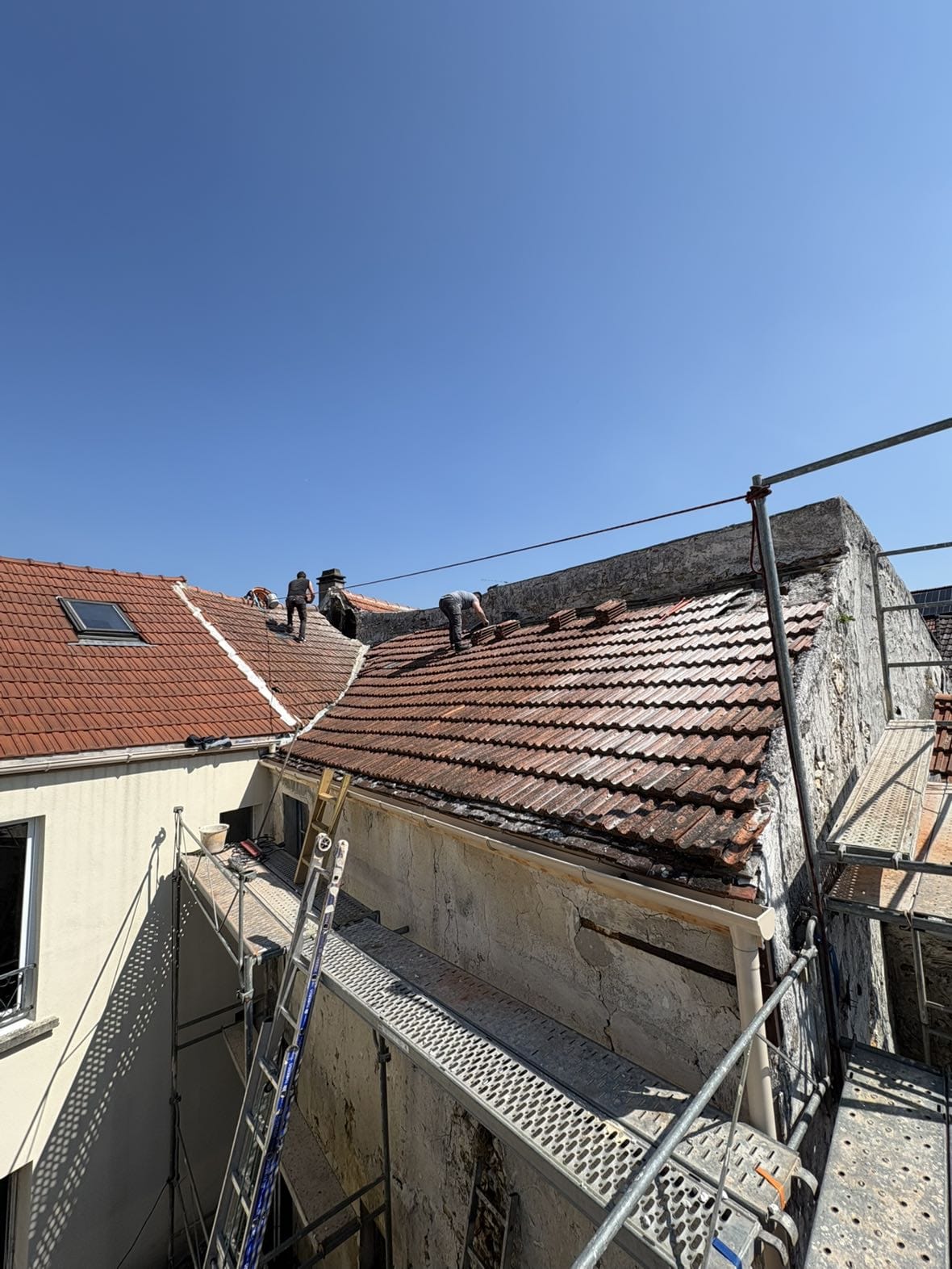 WhatsApp Image 2025-10-19 at 23.35.49 (2)